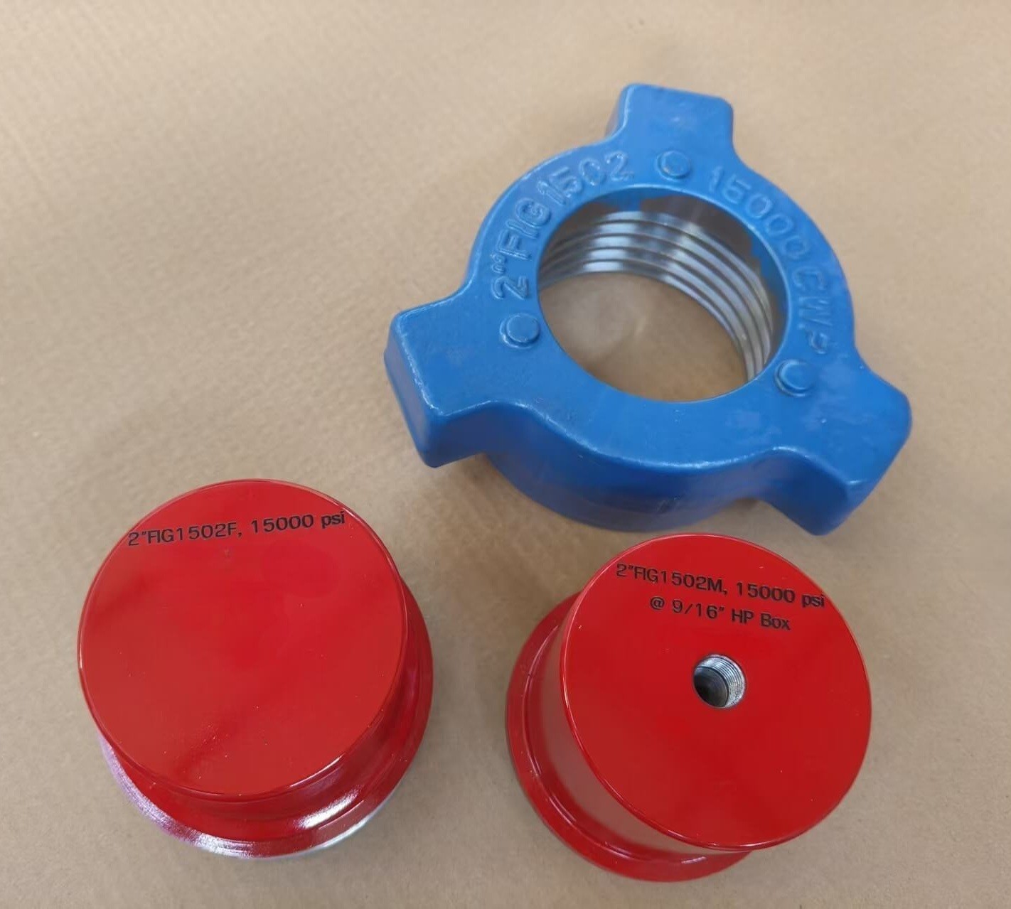 High pressure male and female test plug union for oilfield piping blanking and blind isolation - PME Industrial